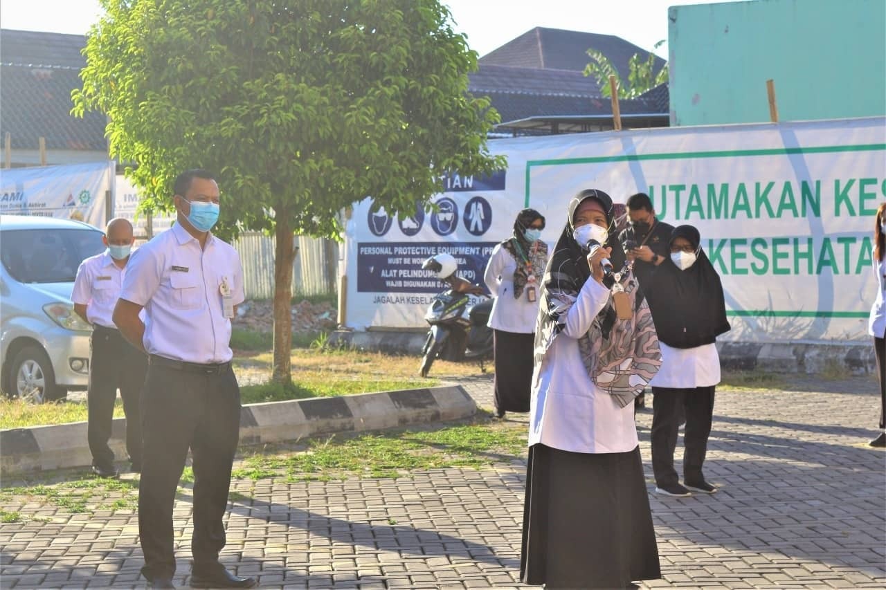 KABID PELAYANAN SAMPAIKAN PROGRES PEMANFAATAN PENDAFTARAN ONLINE RSJ MUTIARA SUKMA OLEH MASYARAKAT